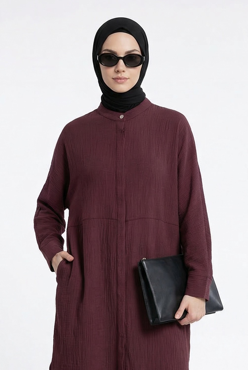 Armine Trend Doğal Kumaş Gizli Düğmeli Hakim Yaka Rahat Kesim 120 cm Boy Tunik Vişne 26YT416 görsel 4