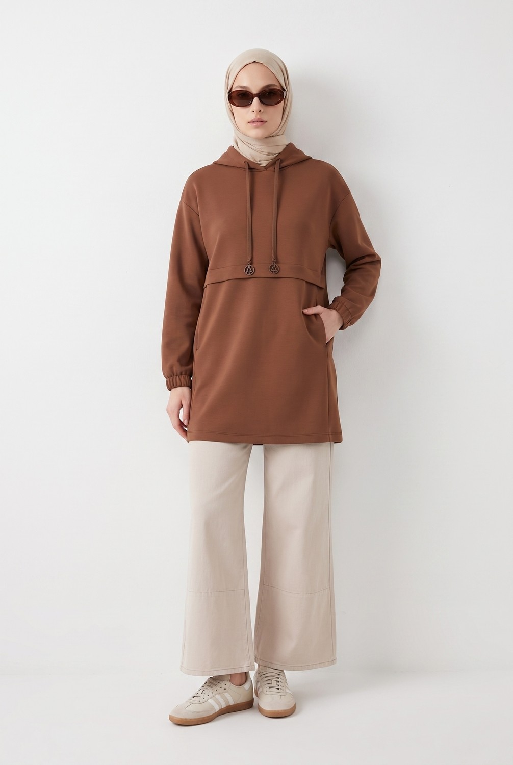 Armine Trend Kapüşonlu Cep Detaylı Uzun Sweat Tunik Vizon 24KT454