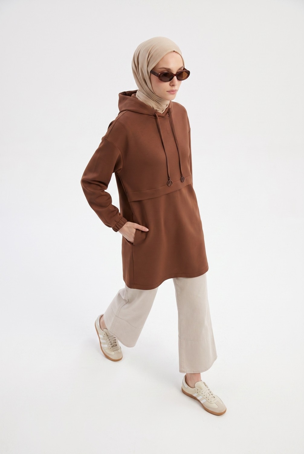 Armine Trend Kapüşonlu Cep Detaylı Uzun Sweat Tunik Vizon 24KT454 görsel 3
