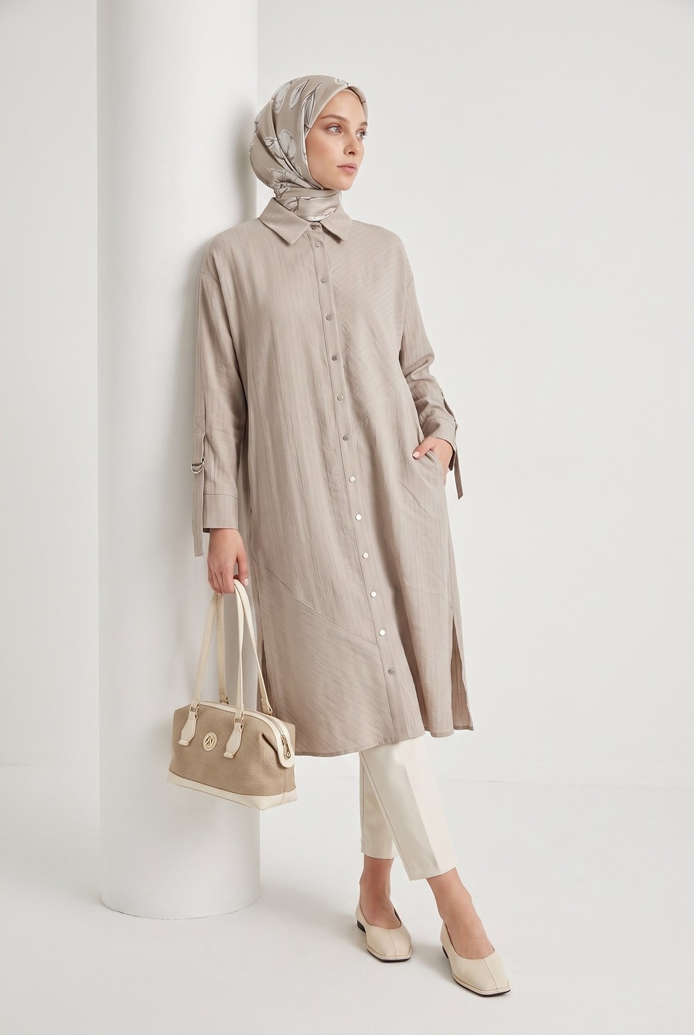 Armine Trend Doğal Kumaş Asimetrik Dikiş Detaylı Gömlek Yaka Tunik 118 cm Boy Vizon 26YT478 görsel 3