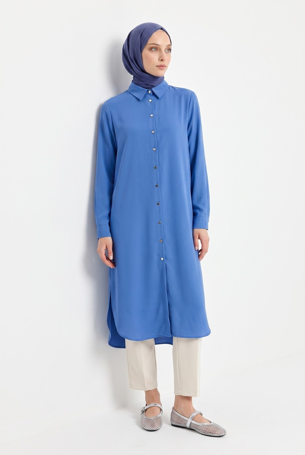 Armine Trend Tam Boy Düğmeli Gömlek Yaka 110 cm Boy Rahat Kesim Tunik Indigo 26YT484 görsel 2
