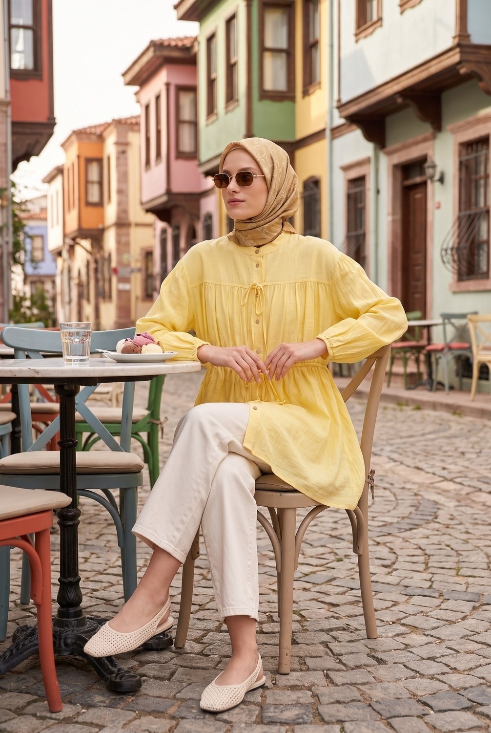 Armine Trend Doğal Kumaş Bağcık Detaylı Büzgülü Tam Boy Düğmeli Tunik Sarı 26YT480