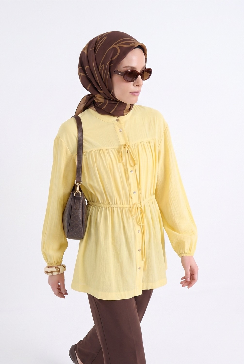 Armine Trend Doğal Kumaş Bağcık Detaylı Büzgülü Tam Boy Düğmeli Tunik Sarı 26YT480 görsel 3