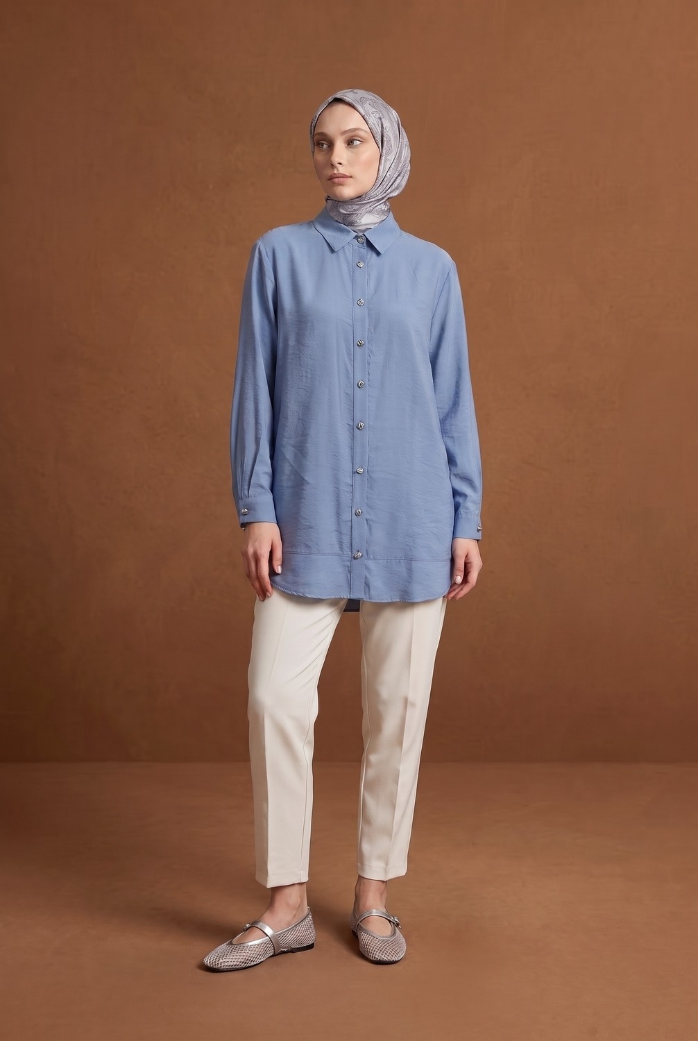 Armine Trend Gold Düğme Detaylı Klasik Yaka Uzun Tunik Rahat Kesim Şık Tesettür Tunik Modeli 89 cm Boy Mavi 26YT471 görsel 3
