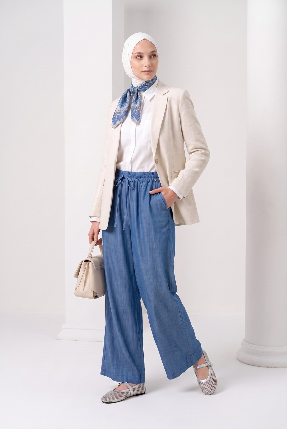 Armine Trend Doğal Kumaş Beli Lastikli Yandan Cepli Rahat Kalıp Bol Paça Pantolon Indigo 26YT208