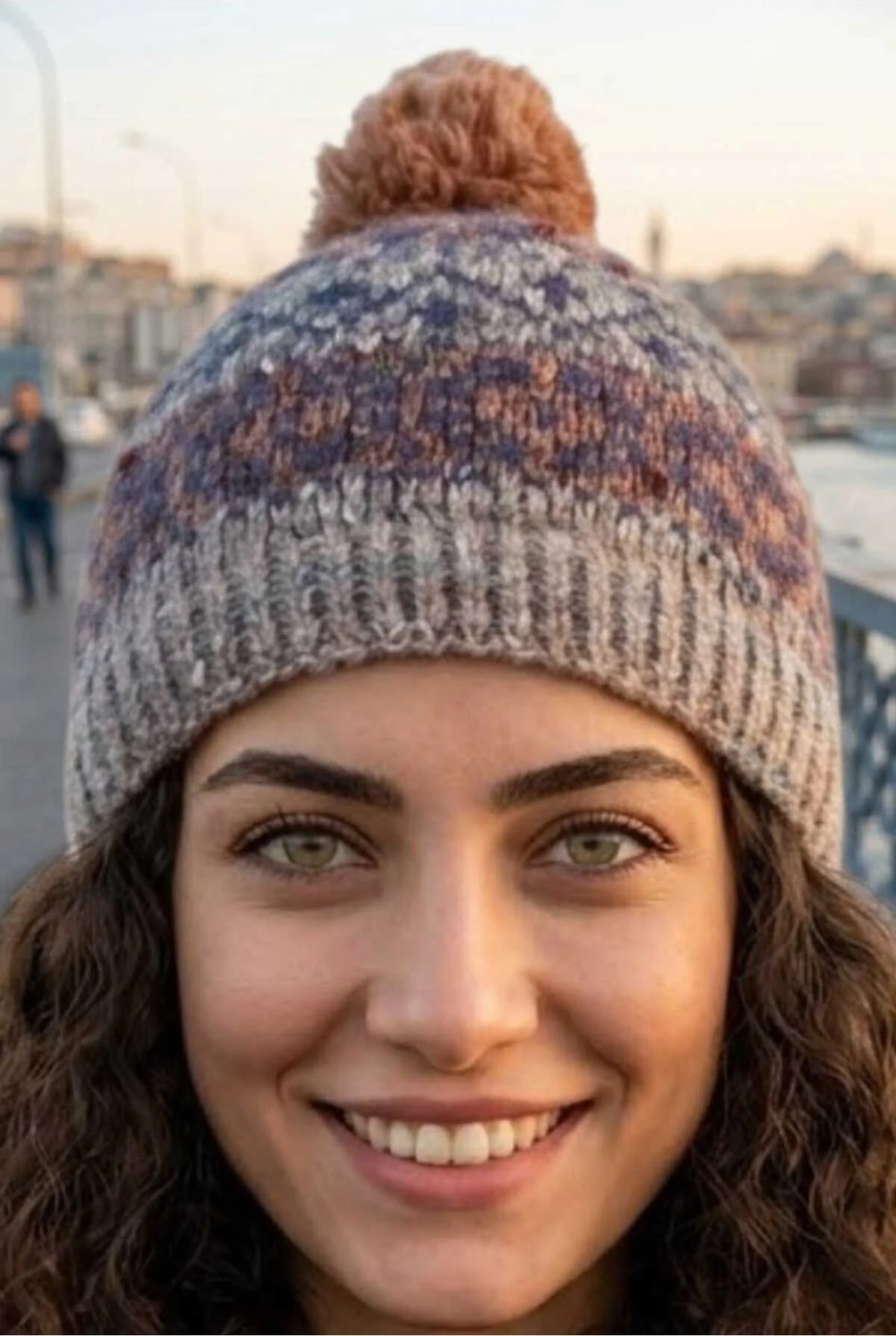 Tezzgelsin Kadın Desenli Ponponlu Örme Triko Kışlık Bere