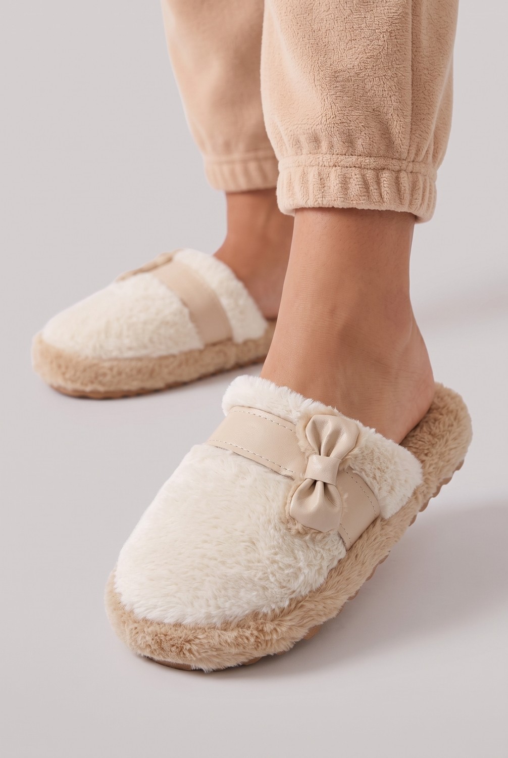 Nmoda Kadın Peluş Ev Terliği Kürklü Fiyonklu Yumuşak Tabanlı Sıcak Tutan Arkası Açık Kışlık Panduf Terlik görsel 7