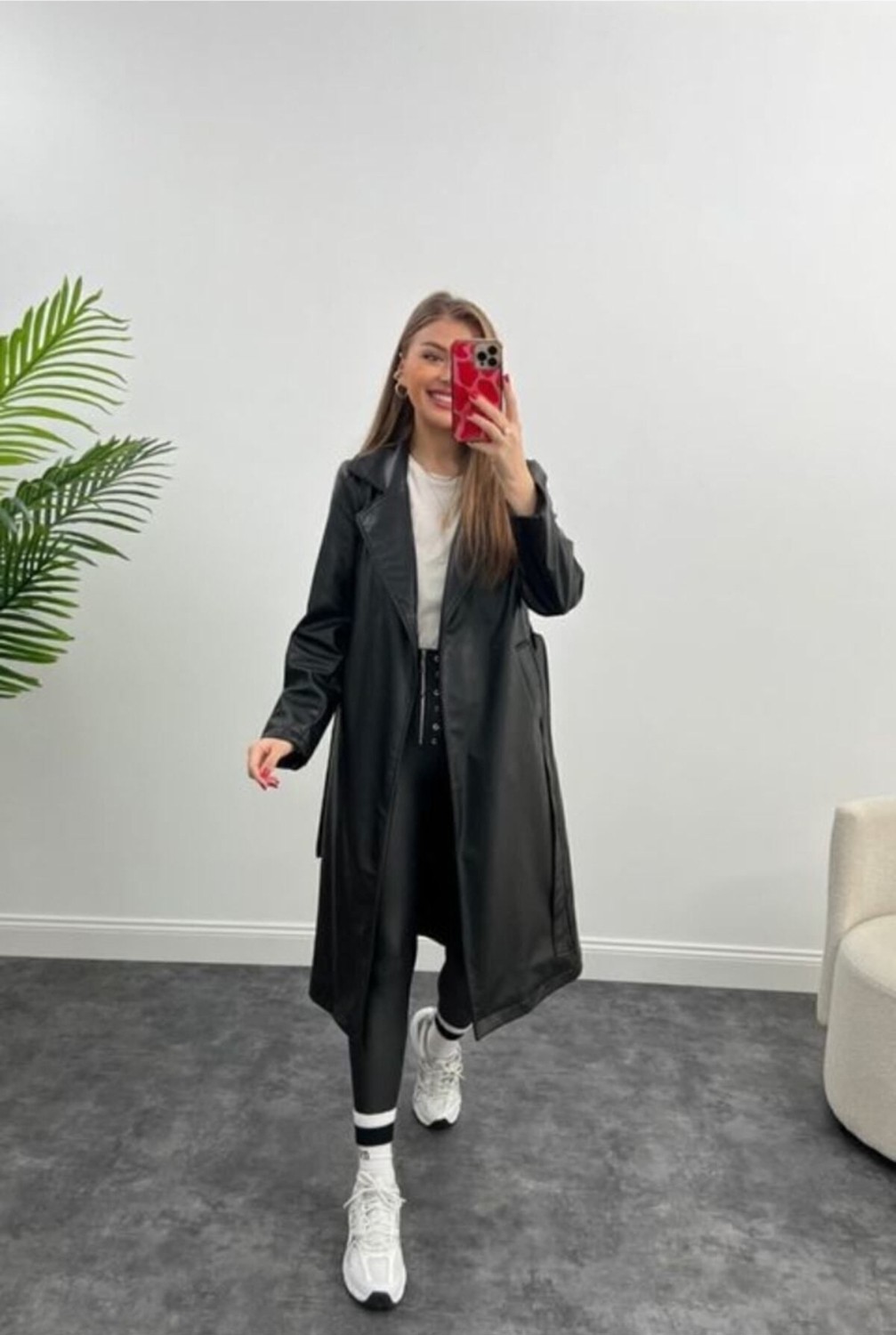 Vess Moda Kadın Vegan Kuşaklı Deri Trençkot Siyah Renkli Uzun Kol ve Trend Stil Özellikli görsel 4