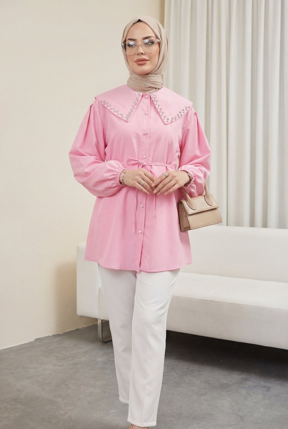 Moda Morfo Geniş Yaka Yakası Taşlı Kolu Lastikli Düğmeli Bağcıklı Gömlek -Pembe görsel 2