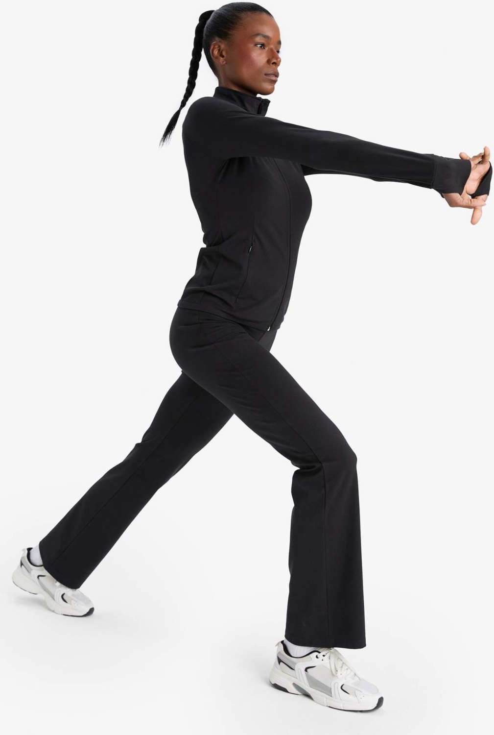 DeFacto Airtech Flare Fit Toparlayıcı Yüksek Bel İspanyol Paça Soft Touch Sporcu Pantolon B3988AX25AU görsel 4