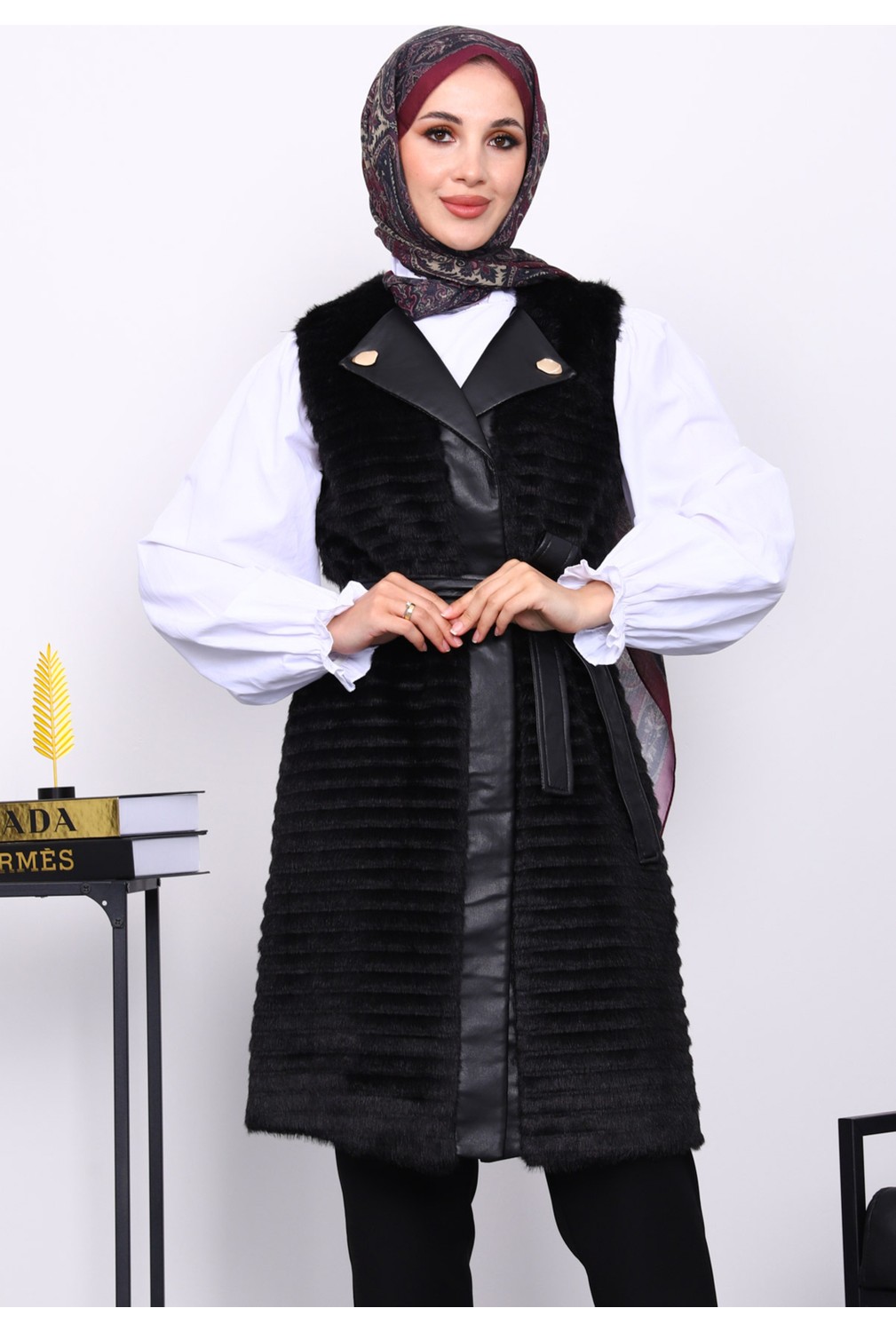 İmaj Butik Krem Deri Detaylı Kemerli Yelek görsel 3