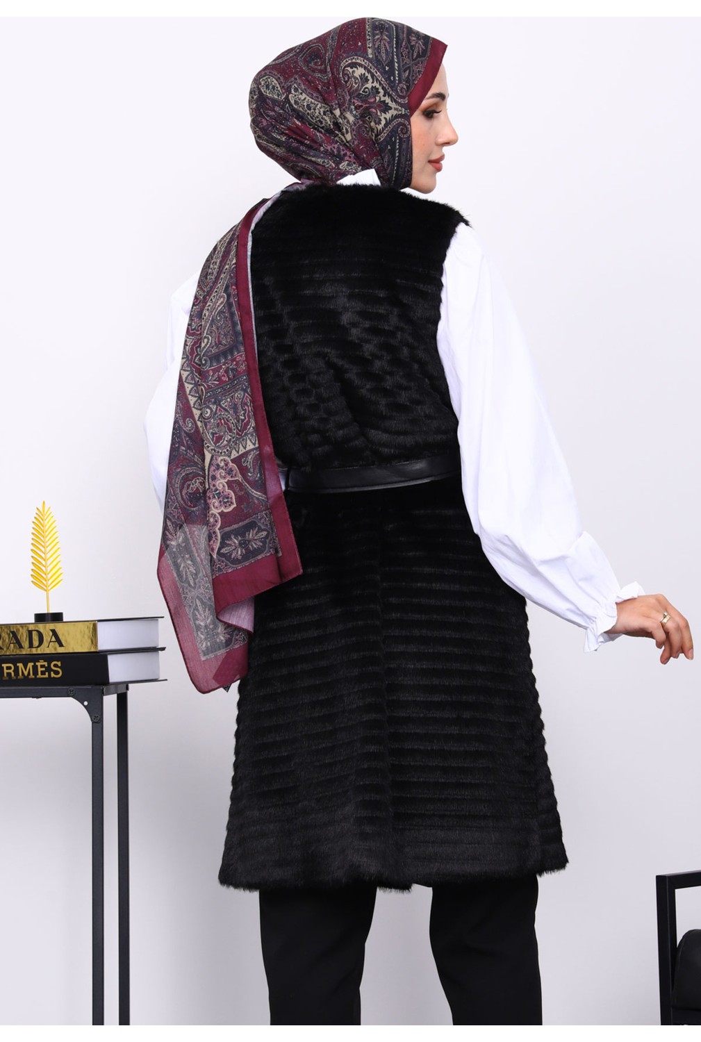 İmaj Butik Krem Deri Detaylı Kemerli Yelek görsel 4