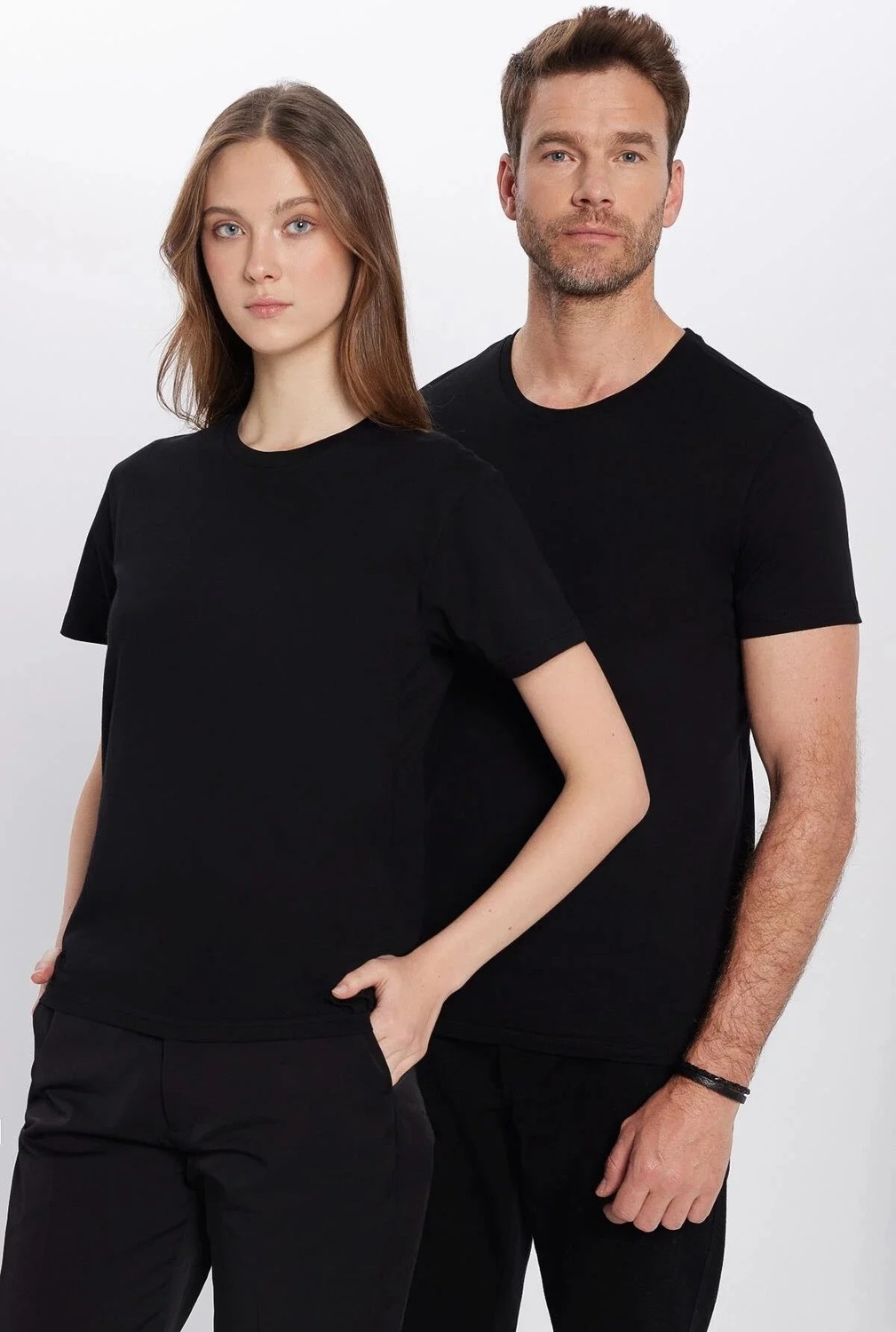 Tudors Unisex 5'li Paket Siyah Slim Fit Dar Kesim %100 Pamuk Bisiklet Yaka Tişört görsel 3