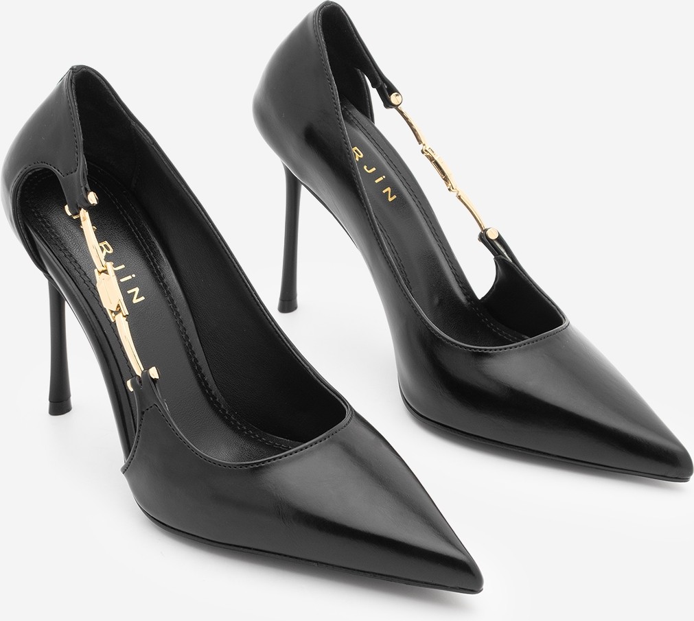 Marjin Kadın Stiletto Sivri Burun Yandan Metal Altın Tokalı Ince Klasik Topuklu Ayakkabı Likose Siyah görsel 3