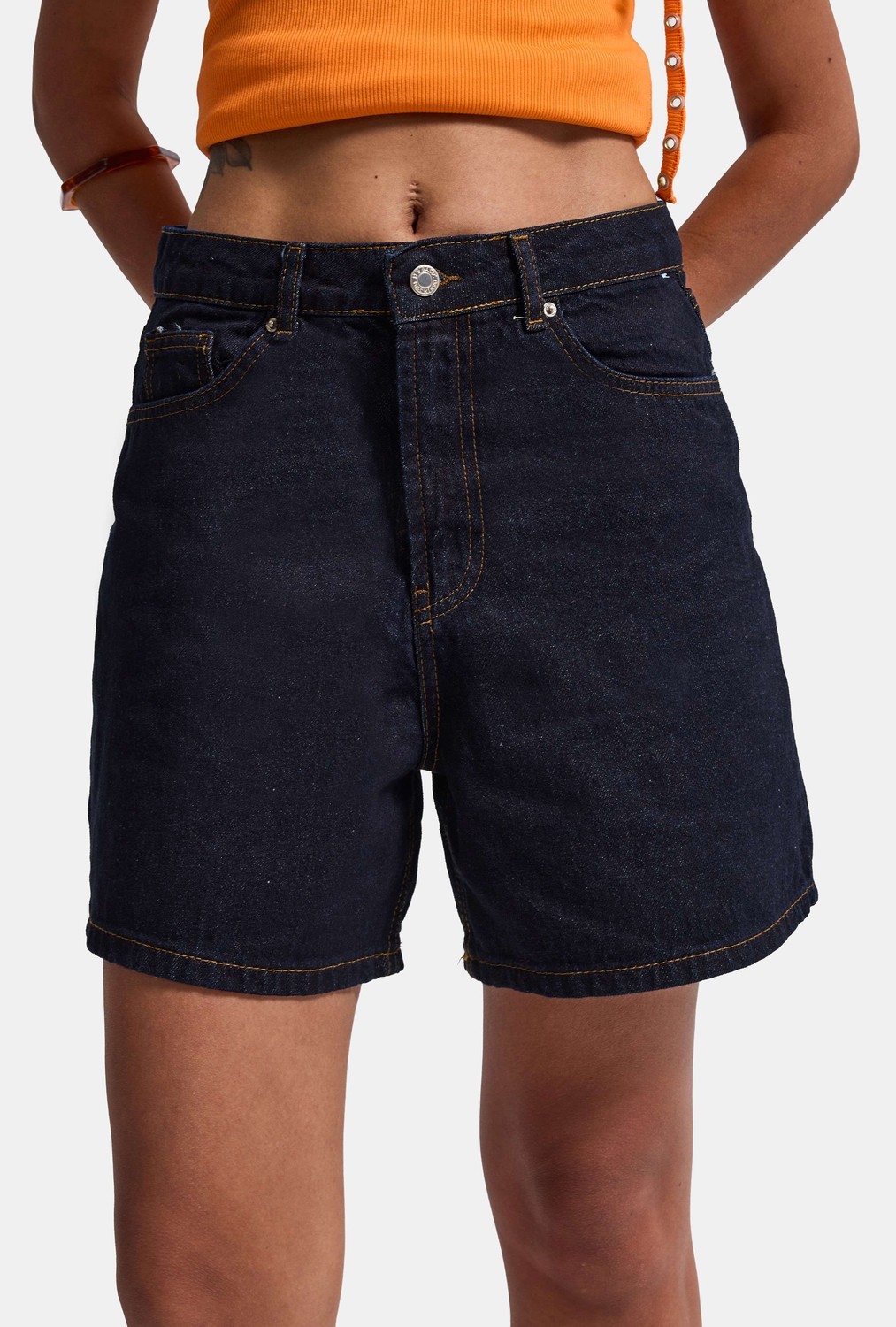 It's Basic Kadın İndigo Selvedge Diana 7s6-50 Relax Mom Fit Denim Şort görsel 5