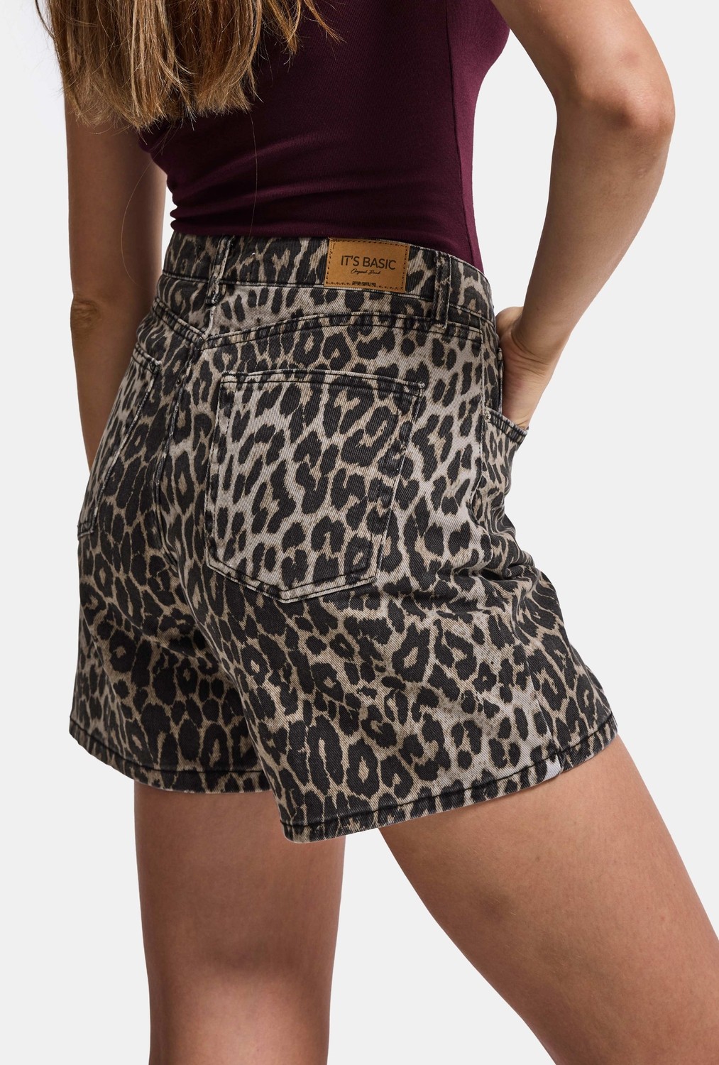 It's Basic Kadın Leopar 1W6-26 Midi Relax Fit Denim Şort görsel 2