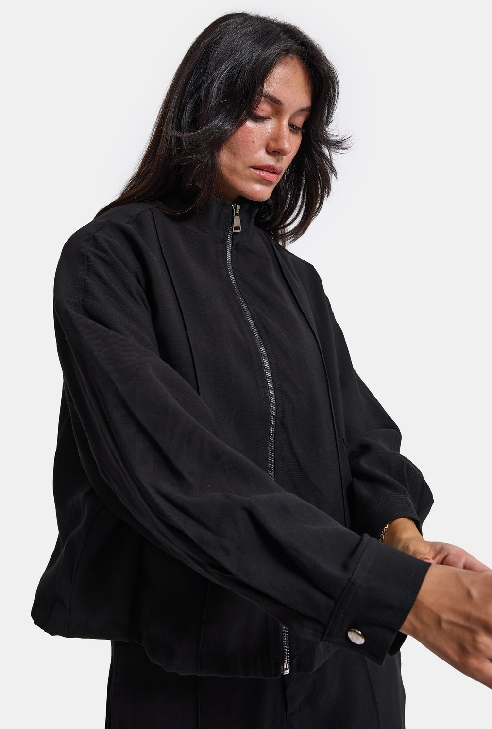 It's Basic Kadın Siyah W6-1 Oversize Belden Ayarlanmalı Özel Viskon Pamuk Kumaş Ceket görsel 3