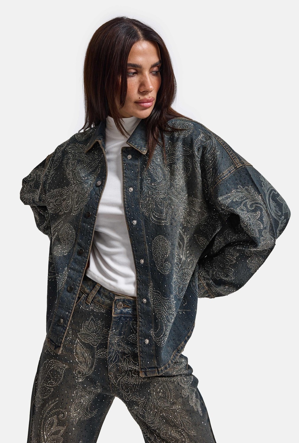It's Basic Kadın Kot Rengi T-10W6-8 Oversize Parlak Taş ve Desen Özel Tasarım Denim Ceket görsel 6
