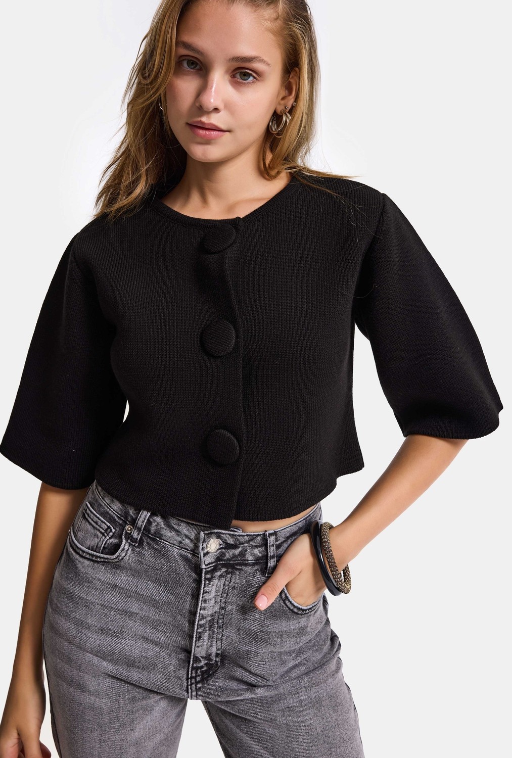 It's Basic Kadın Siyah W6-1 Büyük Düğmeli Kemer Boy Crop Cardigan Tasarım Triko Hırka