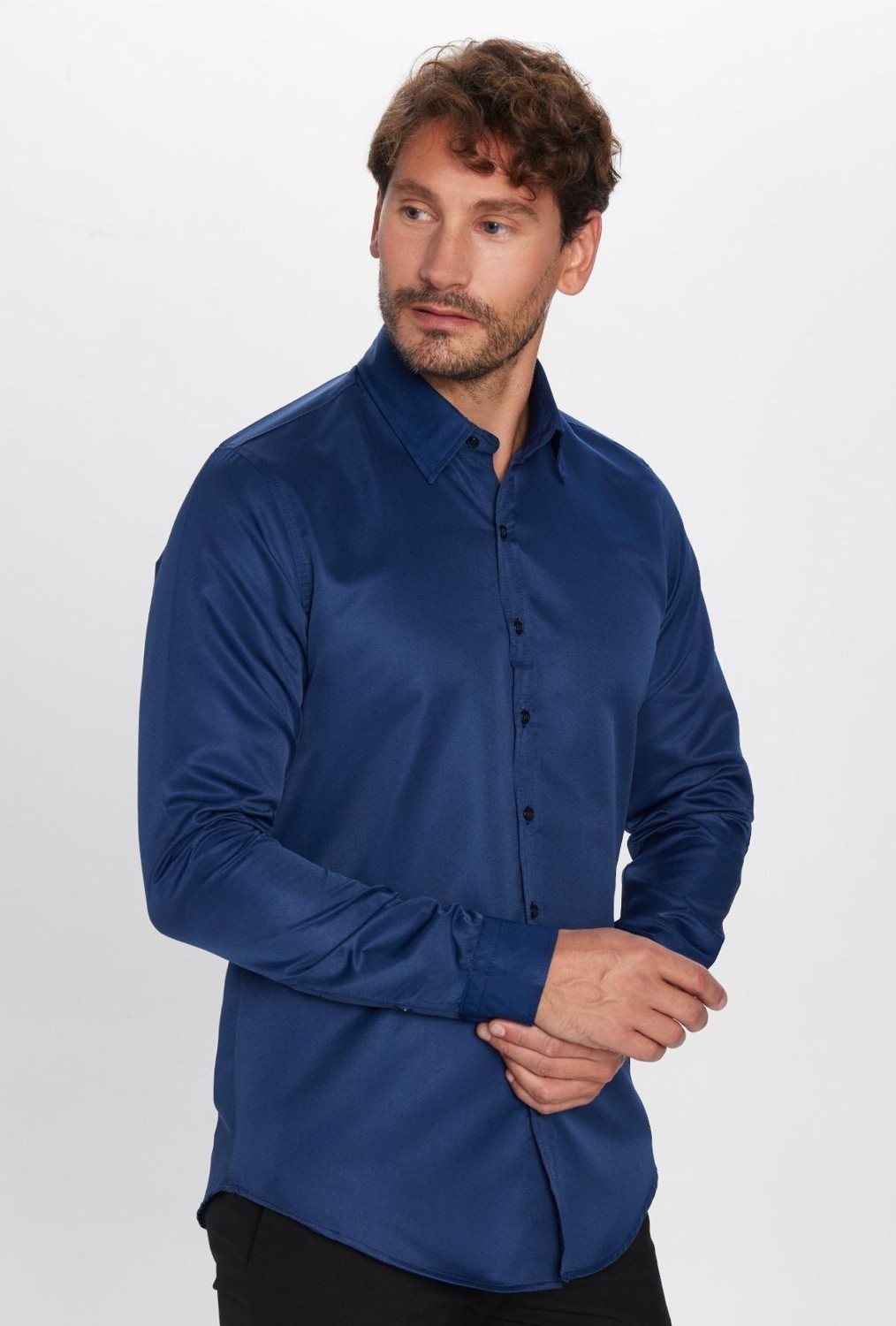 Tudors Slim Fit Uzun Kollu Kolay Ütü Teri Emen Nefes Alan Doku Kravatlık Dört Mevsim Beyaz Erkek Gömlek