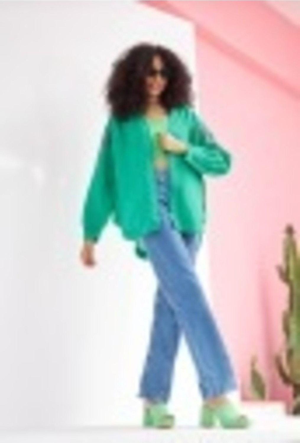 Arkası ve Kolu Kelebek Desen Oversize Nakışlı Kimono Ceket görsel 2