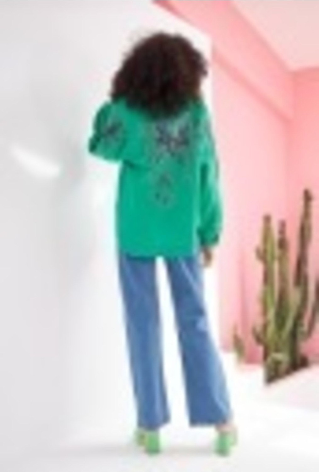 Arkası ve Kolu Kelebek Desen Oversize Nakışlı Kimono Ceket görsel 5