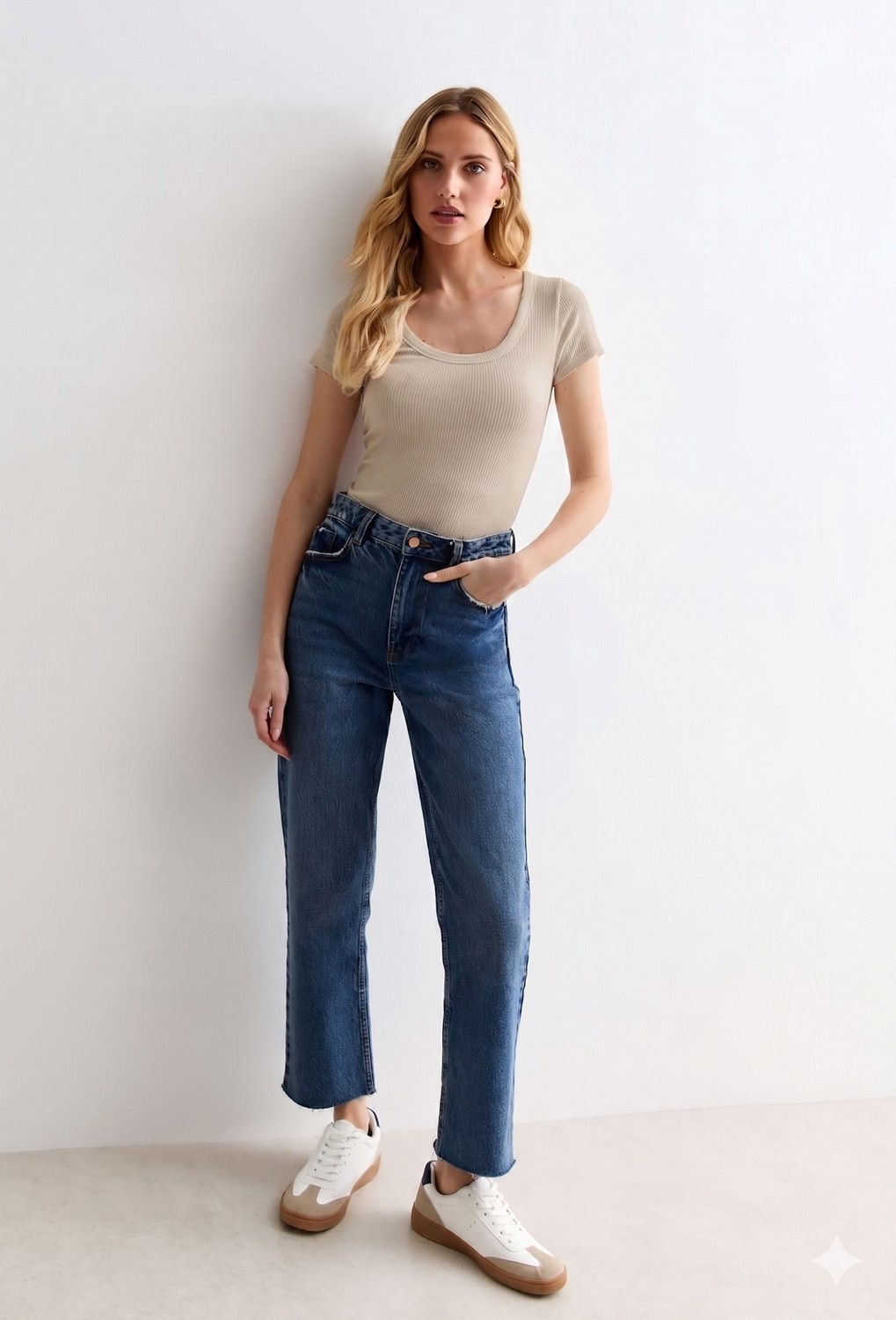 Rooted Kadın Havuz Yaka T-Shirt & Bluz , Likralı Fitilli Kaşkorse Kumaş