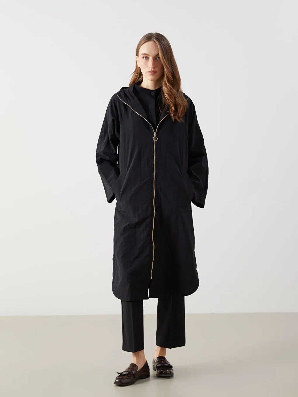 LC Waikiki Lcwaıkıkı Classic Siyah Kapüşonlu Düz Oversize Kadın Tunik T T
