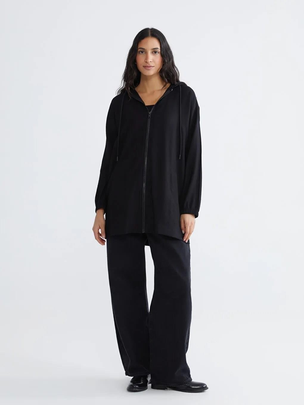 LC Waikiki Siyah Kapüşonlu Oversize Kadın Tunik (S6) görsel 2