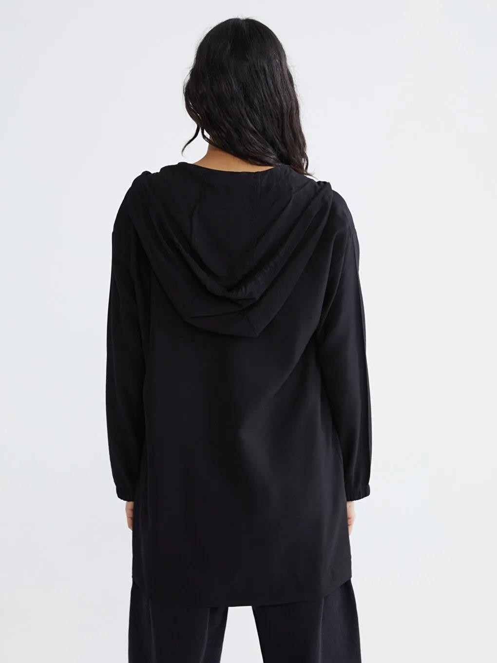 LC Waikiki Siyah Kapüşonlu Oversize Kadın Tunik (S6) görsel 4
