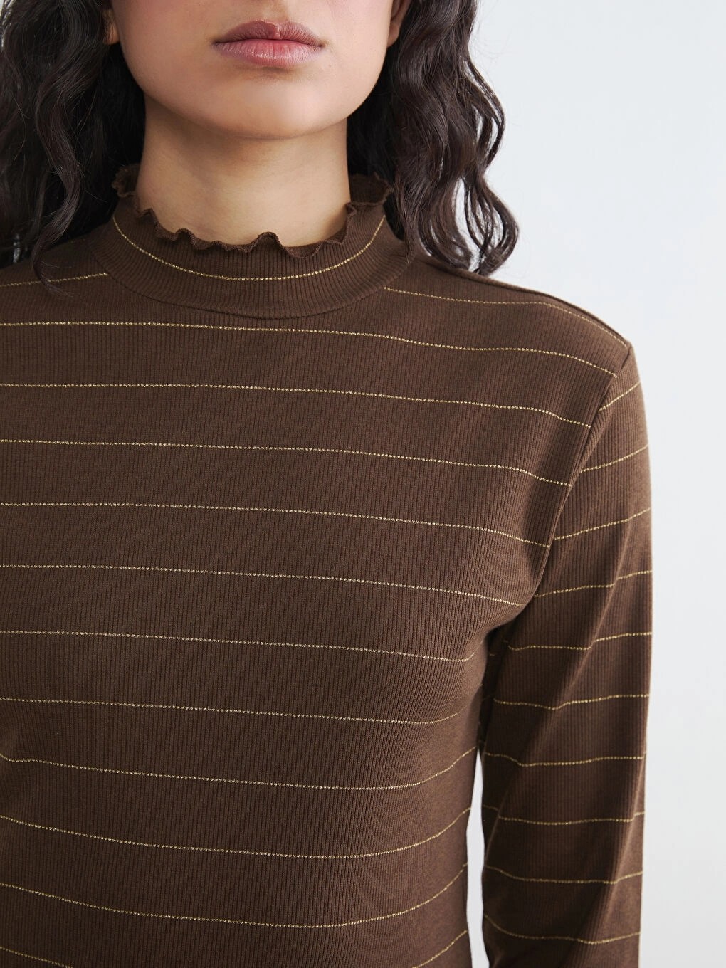 LC Waikiki Lcw Modest Kahverengi Fırfırlı Dik Yaka Çizgili Kadın Body görsel 3