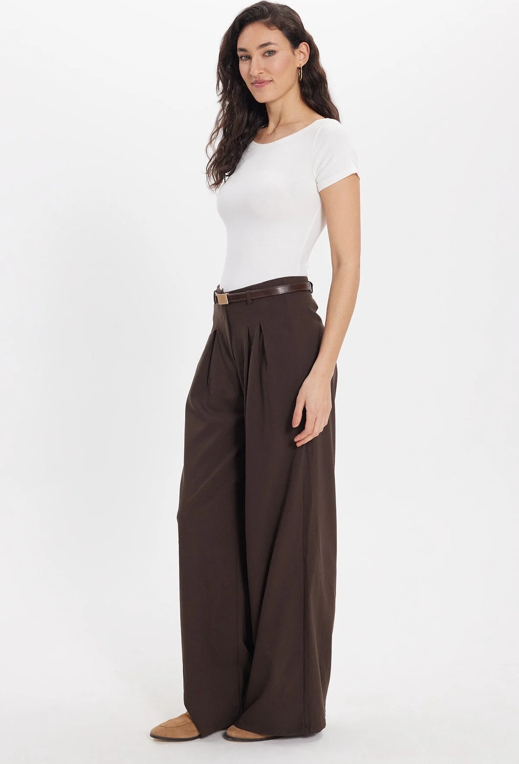 Tudors Kadın Slim Fit Dar Kesim Pamuklu Yumuşak Dokulu Kısa Kollu Kayık Yaka Beyaz Tişört Bluz görsel 2