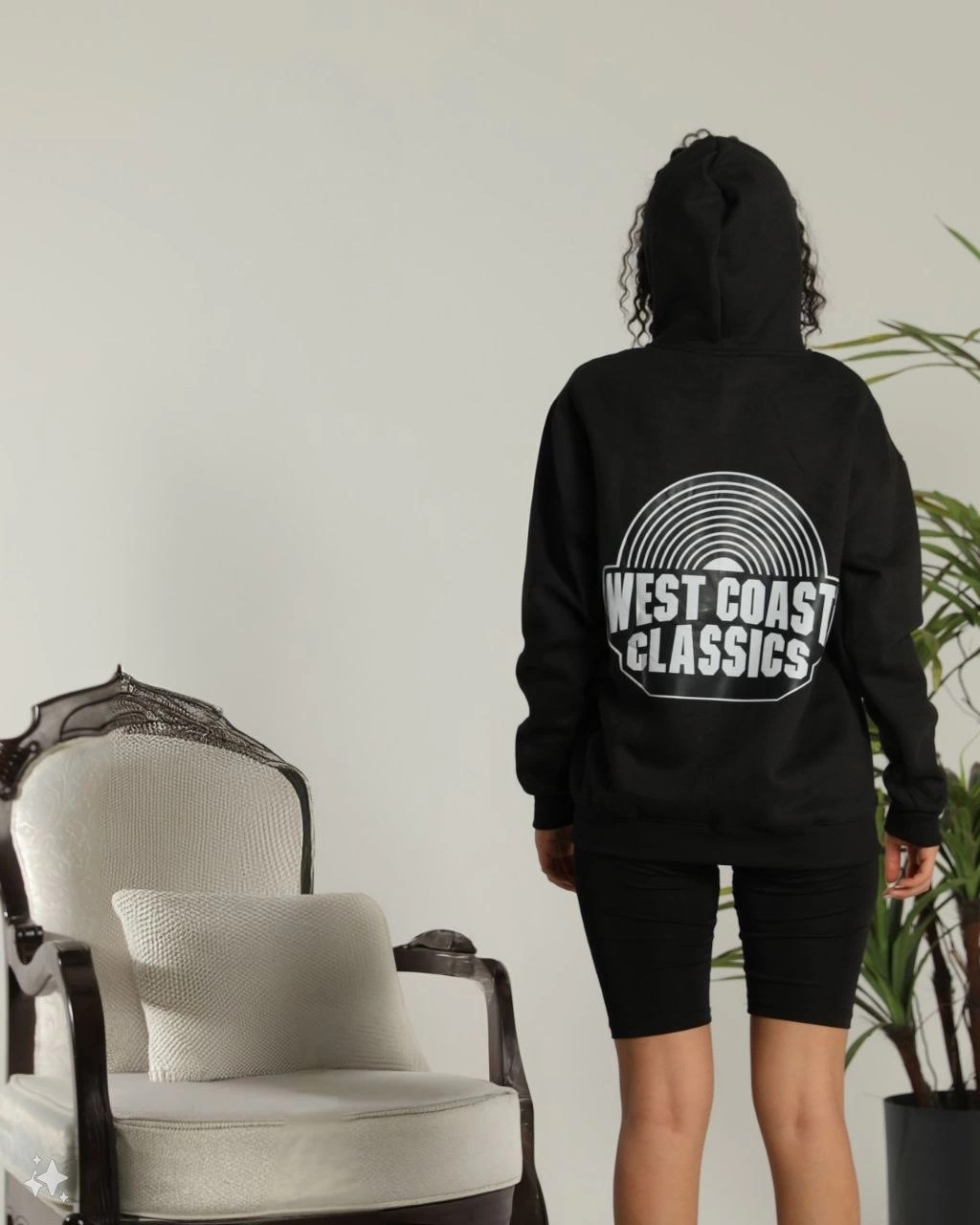 Tarz Yeri Kadın Oversize Kapüşonlu Cepli Baskılı 3 Iplik Pamuklu Hoodie Sweatshirt - Siyah görsel 2