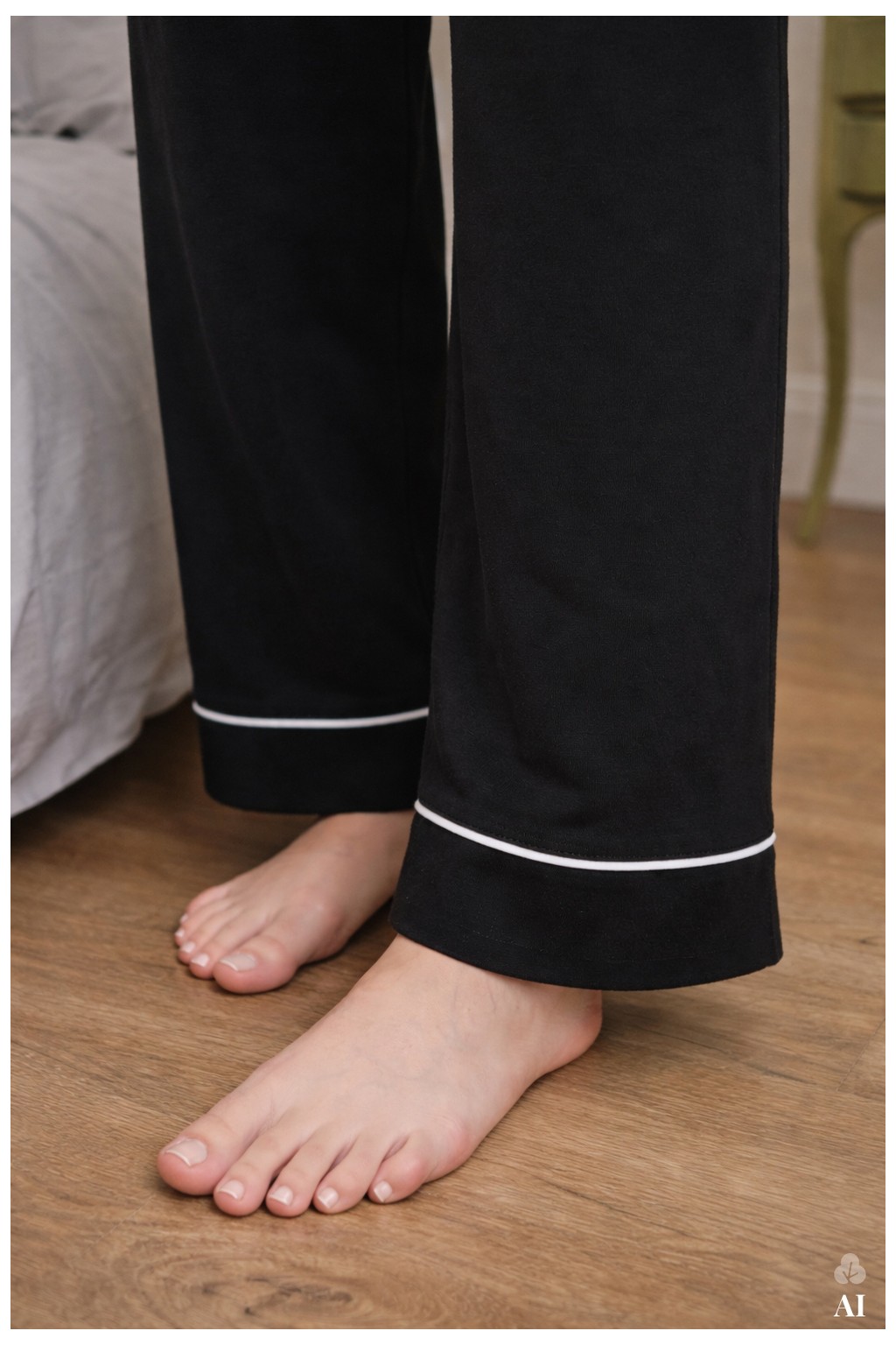 Koza İç Giyim Kadın Viskon - Yumuşak Dokulu Düğmeli Biyeli Bol Paça Pijama Takımı görsel 4