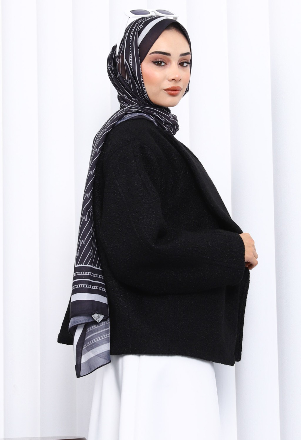 İmaj Butik Siyah Geniş Yaka Kısa Kaşe Ceket görsel 4