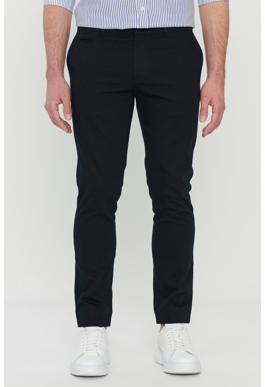 Altınyıldız Classics Erkek Lacivert Pamuklu Slim Fit Dar Kesim Armürlü Yan Cepli Esnek Casual Pantolon görsel 2
