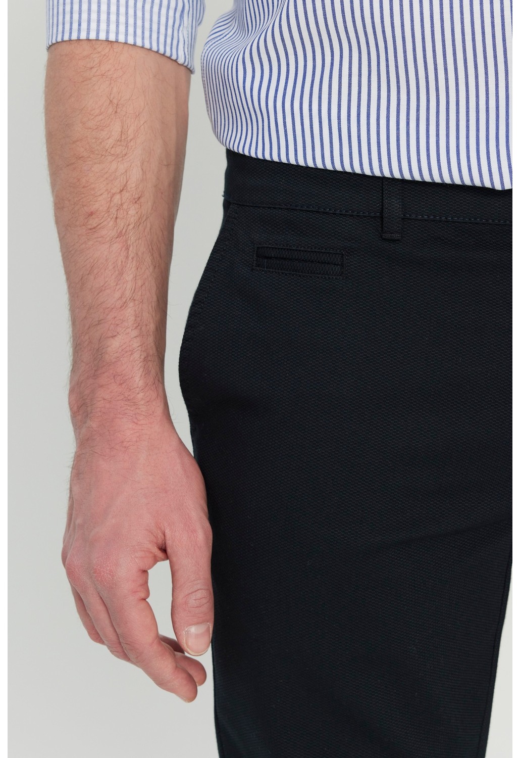 Altınyıldız Classics Erkek Lacivert Pamuklu Slim Fit Dar Kesim Armürlü Yan Cepli Esnek Casual Pantolon görsel 5