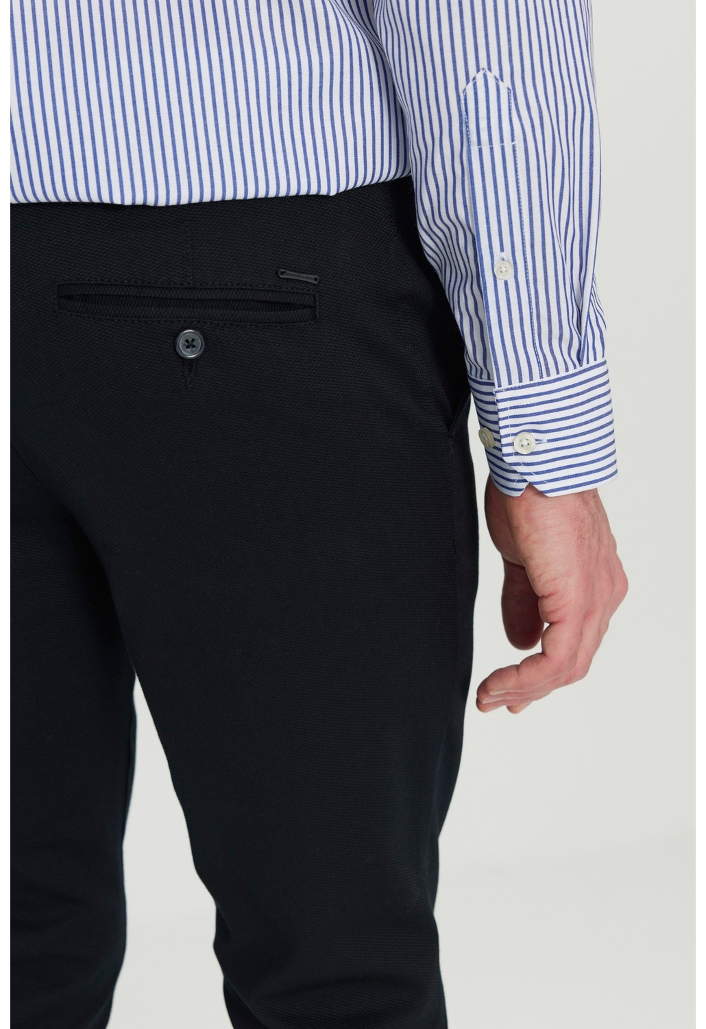Altınyıldız Classics Erkek Lacivert Pamuklu Slim Fit Dar Kesim Armürlü Yan Cepli Esnek Casual Pantolon görsel 6