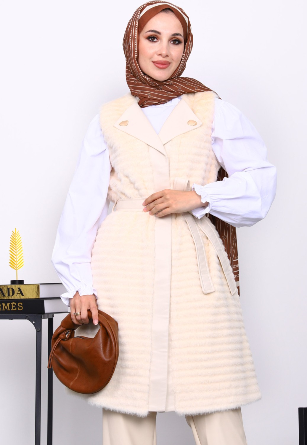 İmaj Butik Krem Deri Detaylı Kemerli Yelek görsel 7