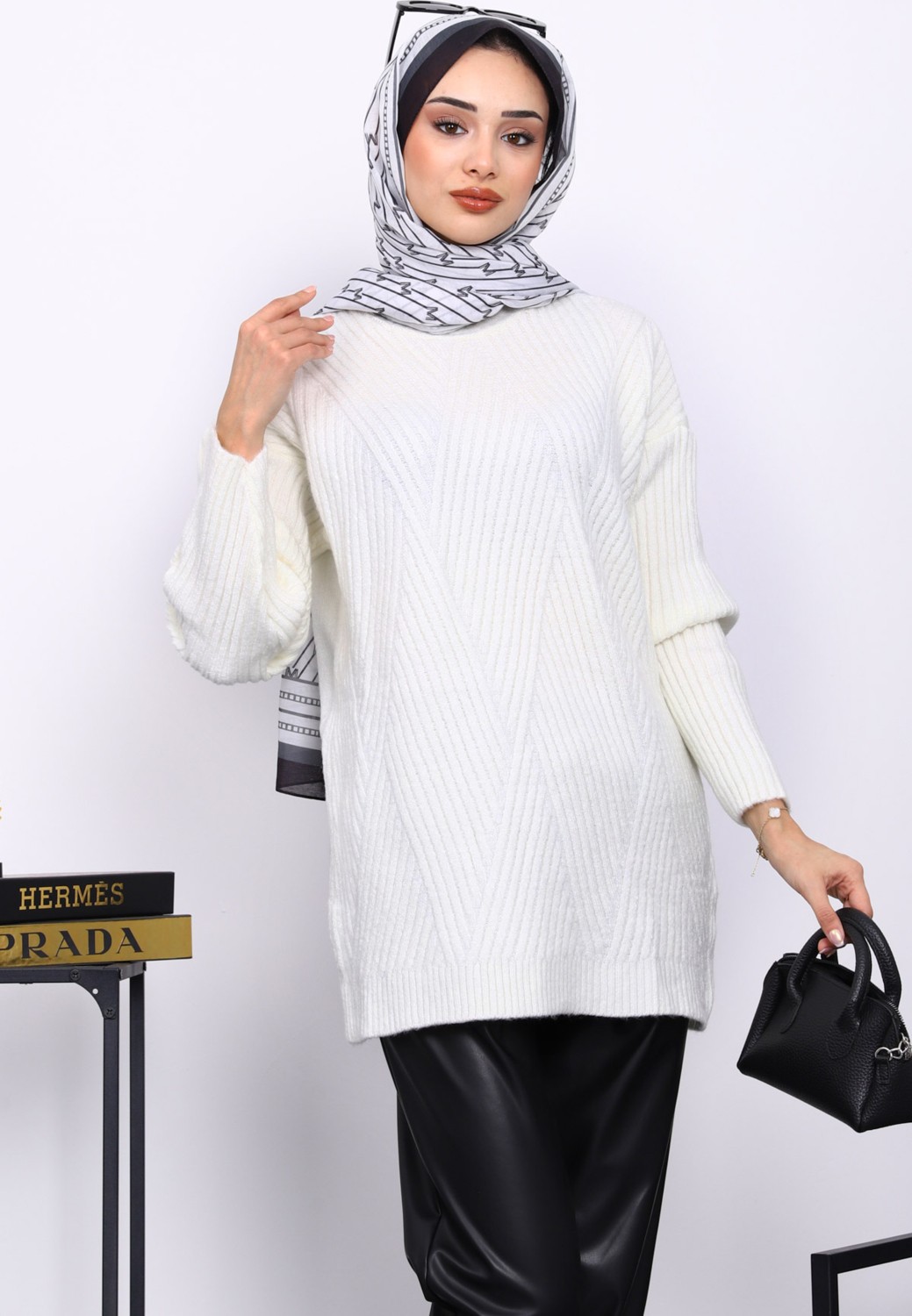 İmaj Butik Ekru Bisiklet Yaka Triko Kazak görsel 3