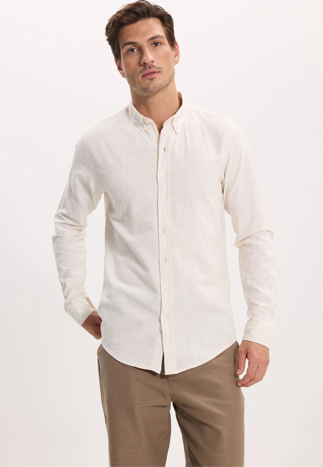 Tudors Erkek Slim Fit Dar Kesim %100 Pamuk Düğmeli Yaka Flam Keten Bordo Gömlek