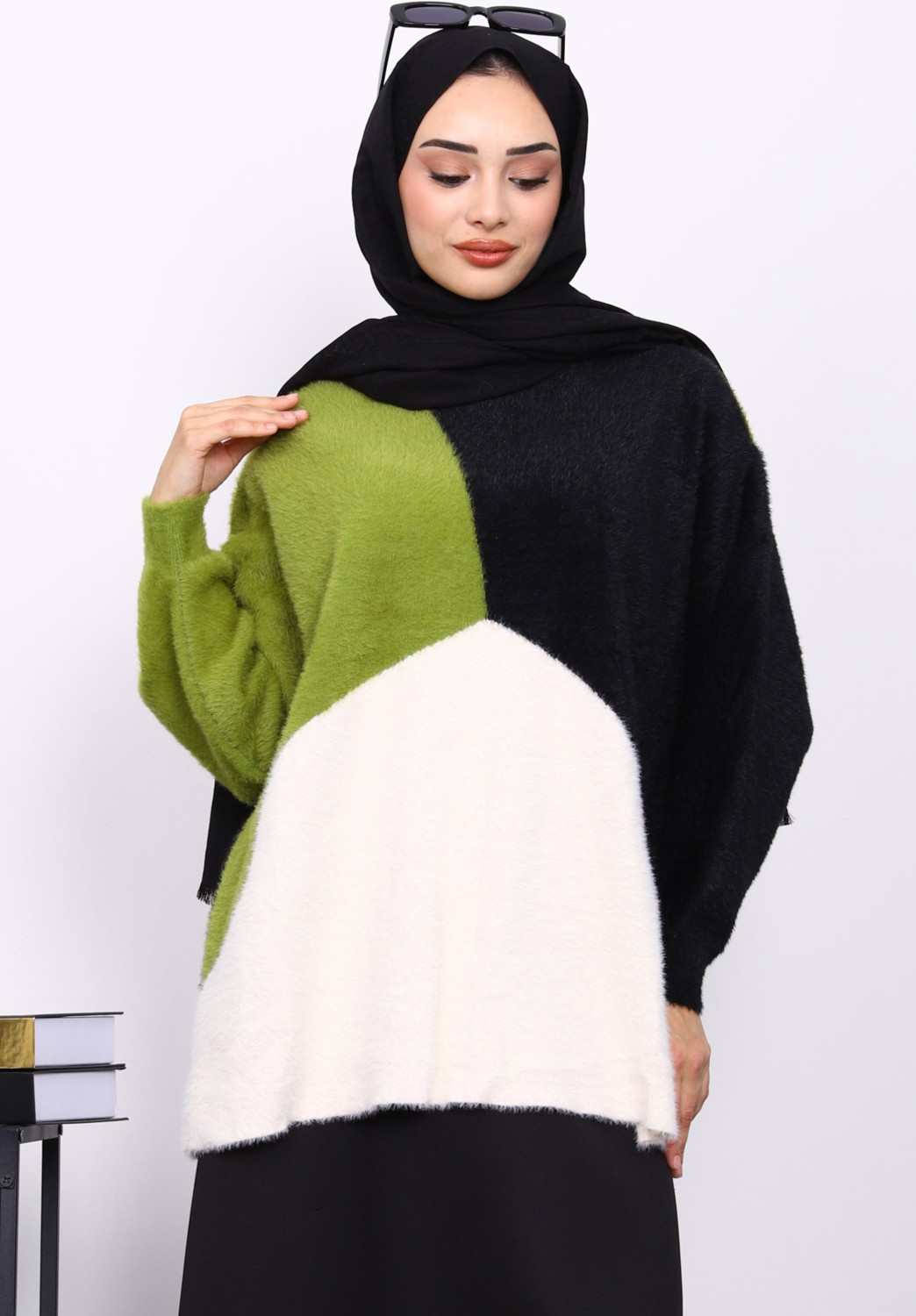 İmaj Butik Siyah Bisiklet Yaka Yumoş Triko Kazak Akrilik Malzeme ile Şık Tasarım