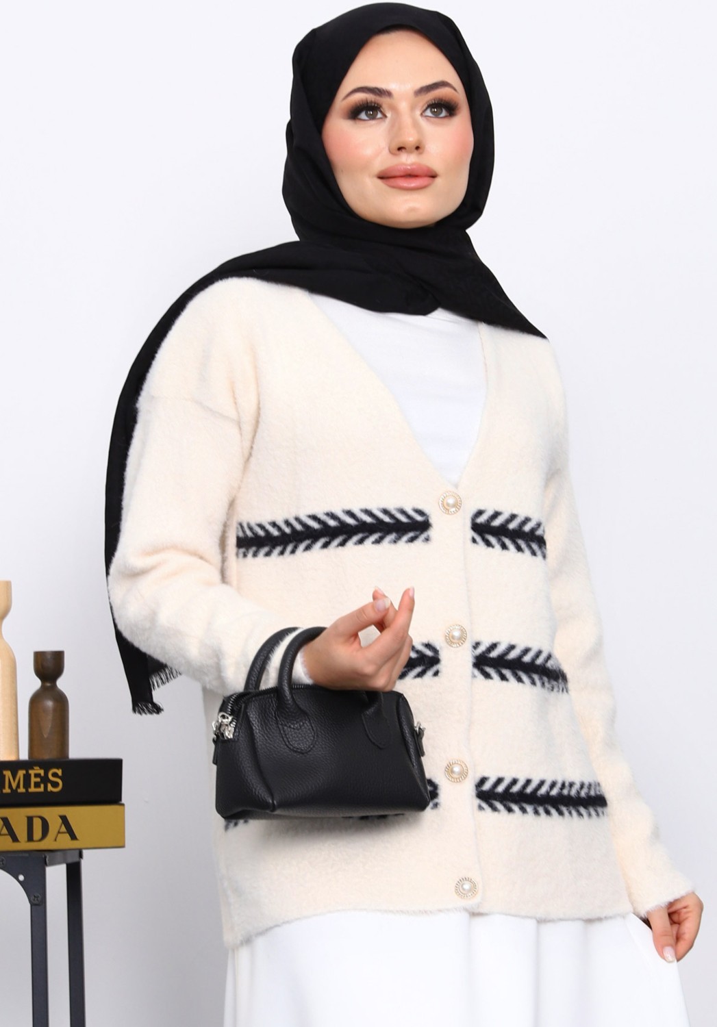 İmaj Butik Krem V Yaka Angora Yumoş Hırka görsel 7
