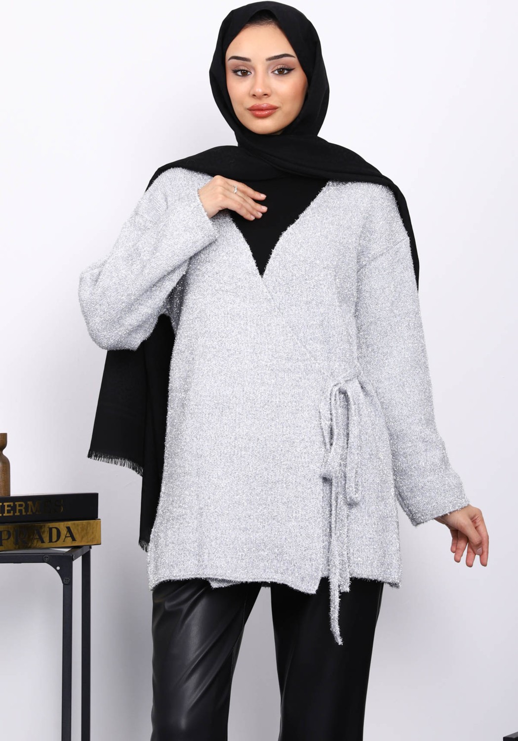 İmaj Butik Gri Bel Kuşaklı Simli Hırka