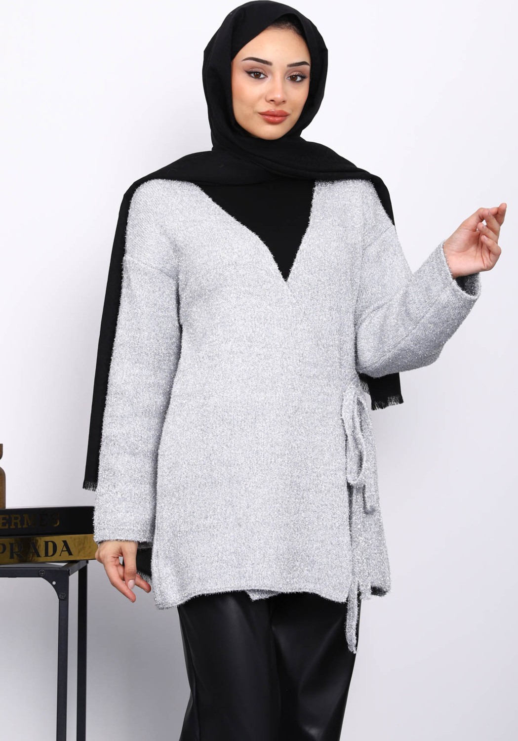 İmaj Butik Gri Bel Kuşaklı Simli Hırka görsel 3