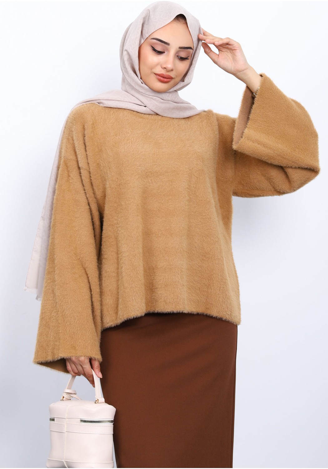 İmaj Butik Siyah Bisiklet Yaka Oversize Angora Yumoş Triko Kazak görsel 3