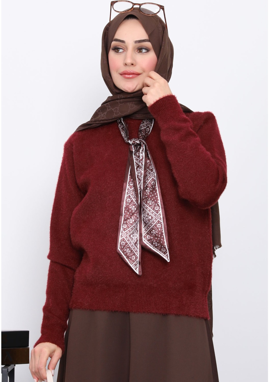İmaj Butik Siyah Fular Detaylı Angora Yumoş Kazak görsel 3