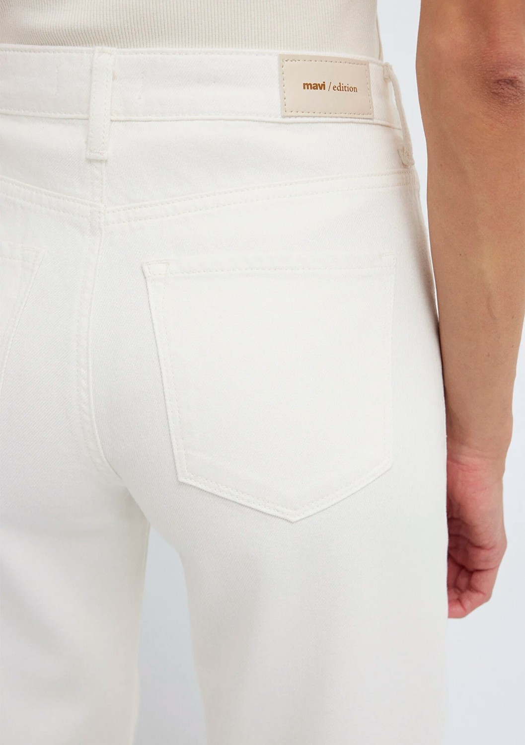 Mavi Malibu Mavi Edition Kırık Beyaz Jean Pantolon 1010152-A3059 görsel 8