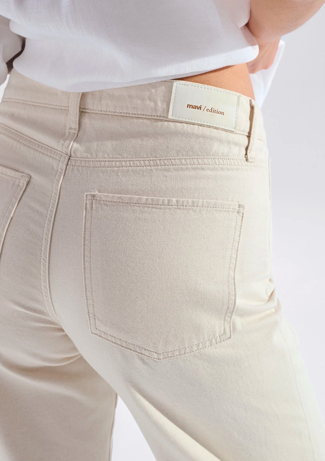 Mavi Leila Mavi Edition Ketenli Ekru Jean Pantolon 1010600-A3173 görsel 7