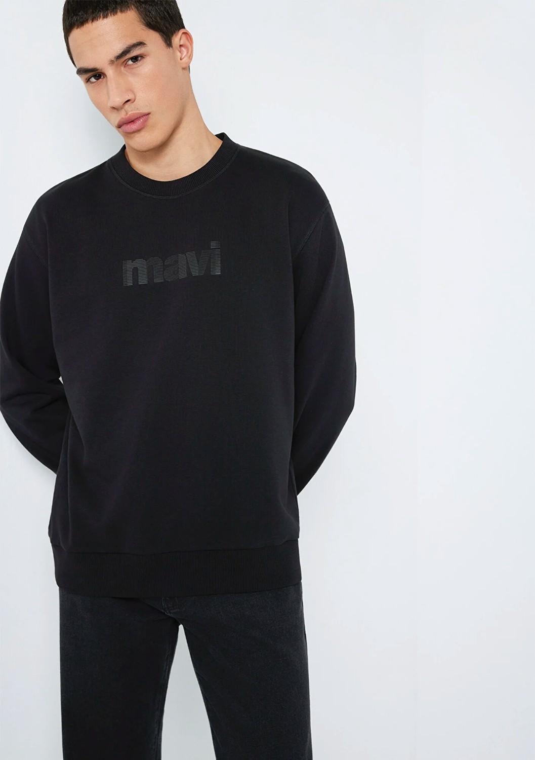 Mavi Logo Baskılı Bisiklet Yaka Siyah Sweatshirt 0S10551-900 görsel 2